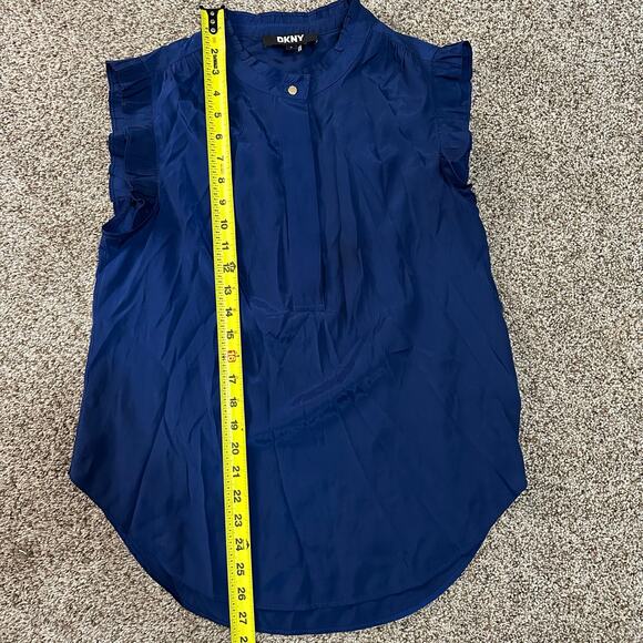 DKNY Women's Sleeveless 1/2 Placket Ruffle Trim Blouse Size M In Navy - Picture 5 of 7